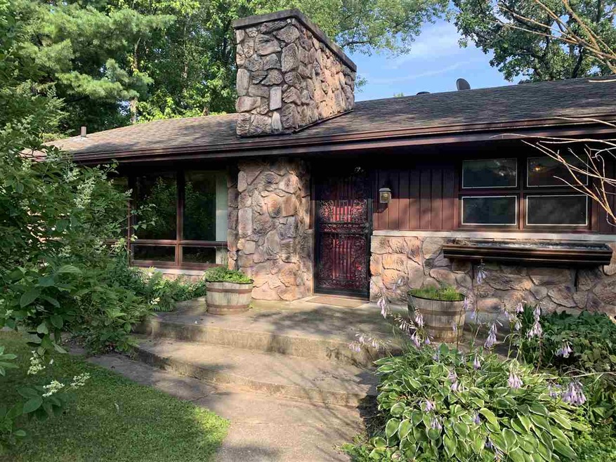 2386 W Hill Dr, Fitchburg, WI 53711 - photo 1