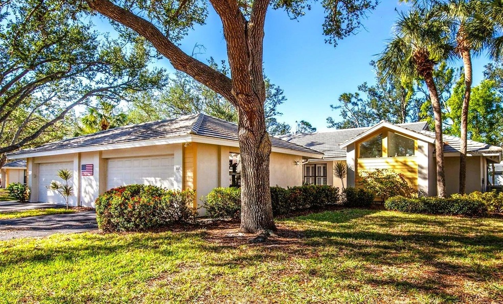 Welcome to 237 Southampton Ln in Myrtle Trace