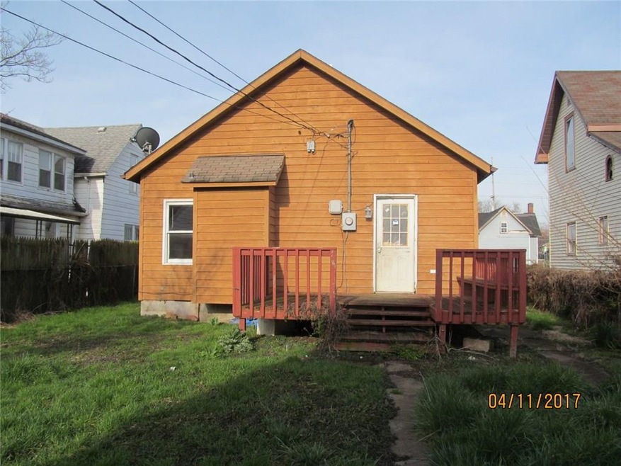 2224 E Lynn St, Anderson, IN 46016 - photo 1