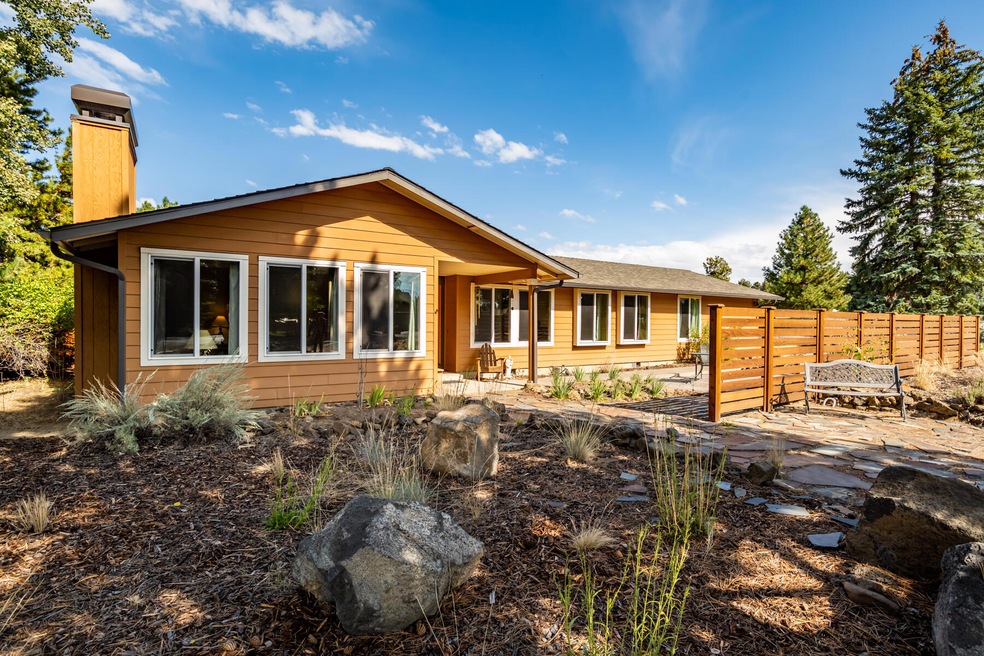 20980 Via Bonita, Bend, OR 97702 - photo 1