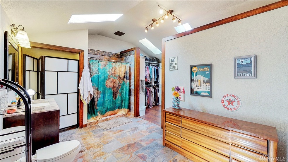 8404 30th St W, University Place, WA 98466 - photo 1