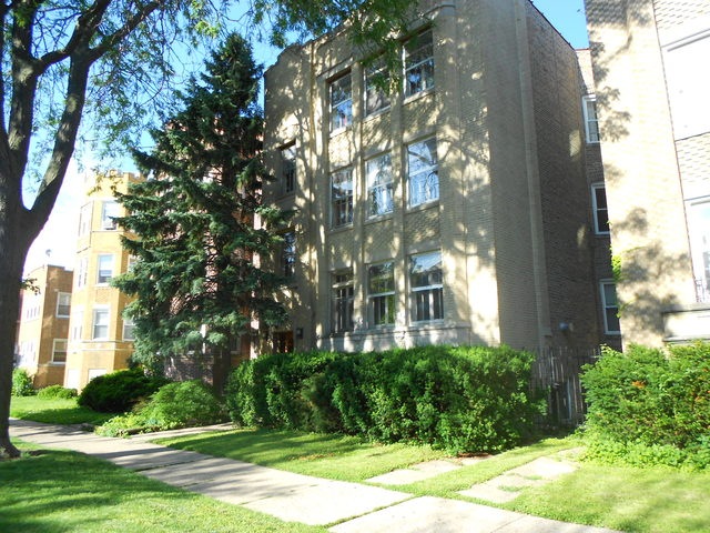 6117 N Fairfield Ave unit 2, Chicago, IL 60659 - photo 1