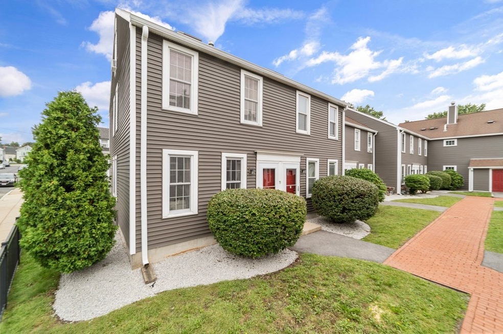 29 Wenlock Rd unit 29, Dorchester, MA 02122 - photo 1