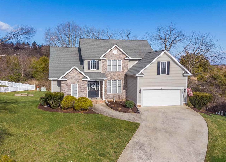 28 Tradewind Cir, Fishersville, VA 22939 - photo 1