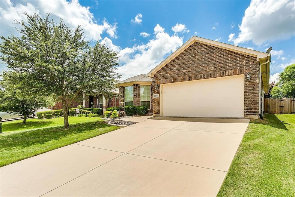 2222 Brandy Dr, Weatherford, TX 76087 - photo 1