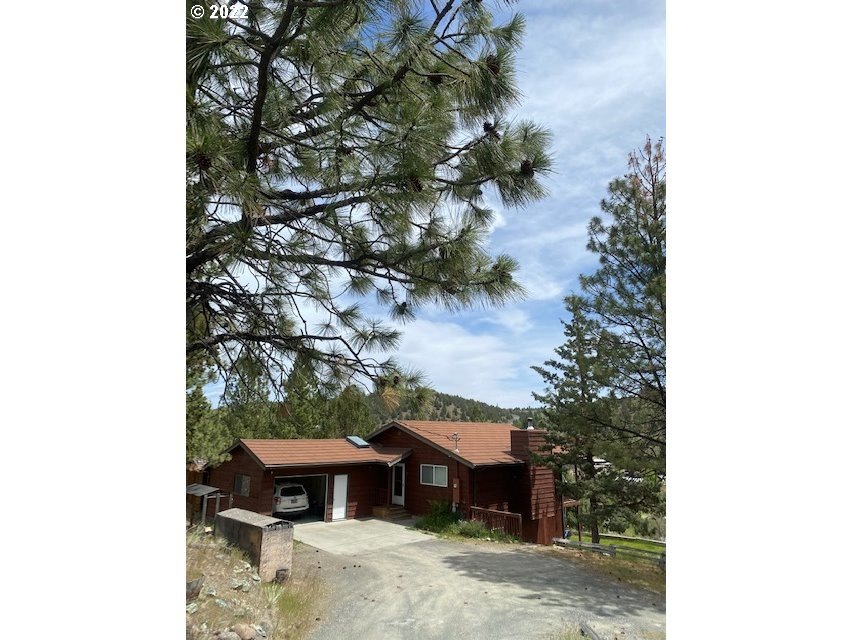 207 Adam Dr, Canyon City, OR 97820 - photo 1