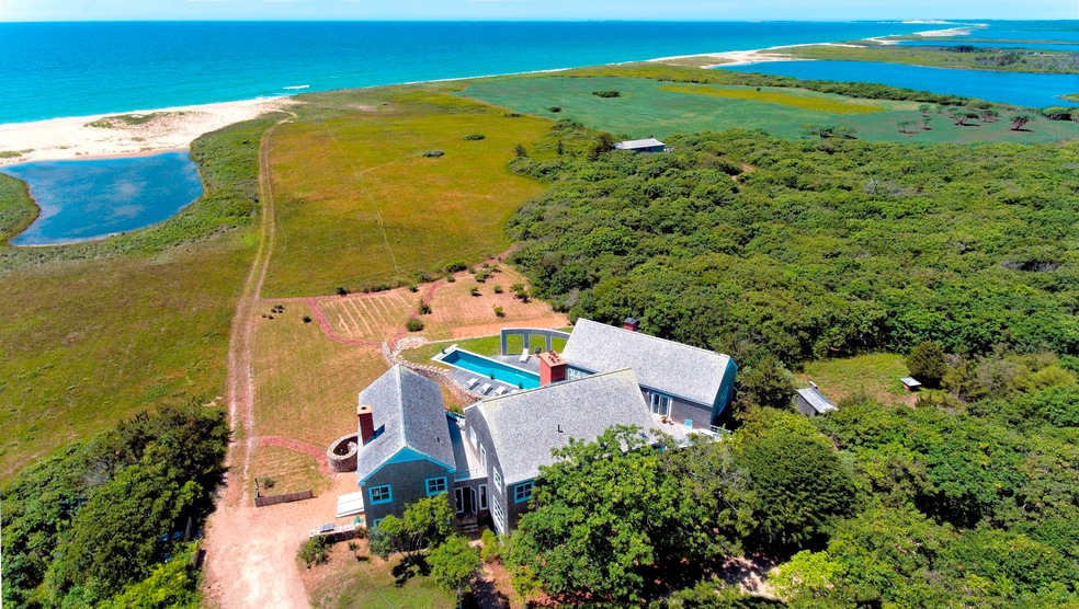 139 Little Homers Pond Rd, West Tisbury, MA 02575 - photo 1