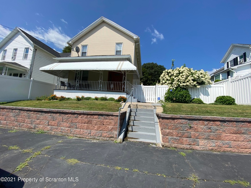 511 N Rebecca Ave, Scranton, PA 18504 - photo 1