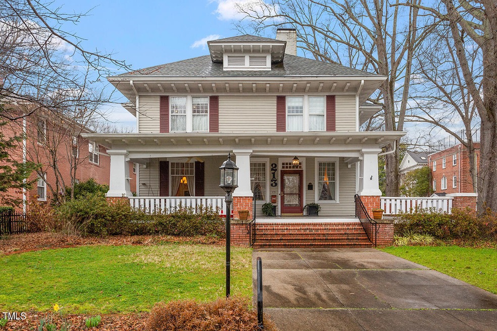 213 Watts Street_01