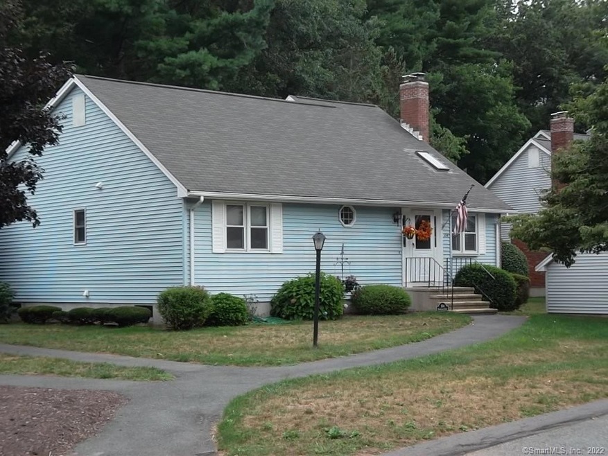 104 Oldefield Farms unit 104, Enfield, CT 06082 - photo 1