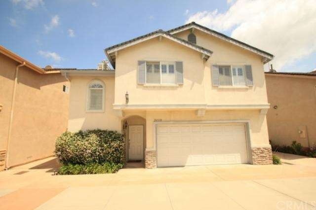 Lovely totally detached town home!