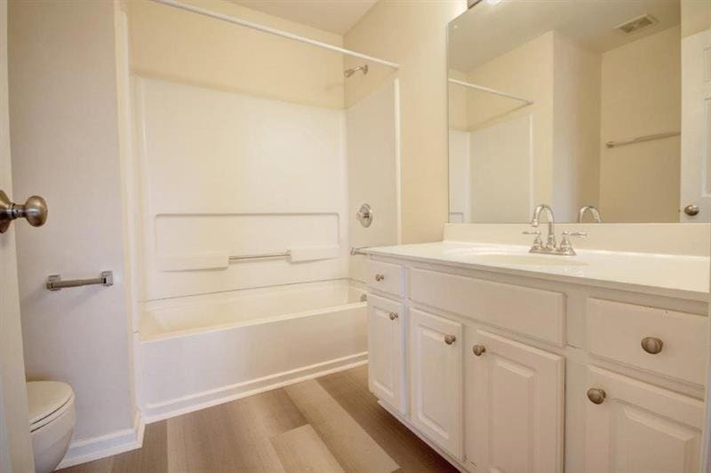 4033 Edgecomb Dr, Roswell, GA 30075 - photo 1