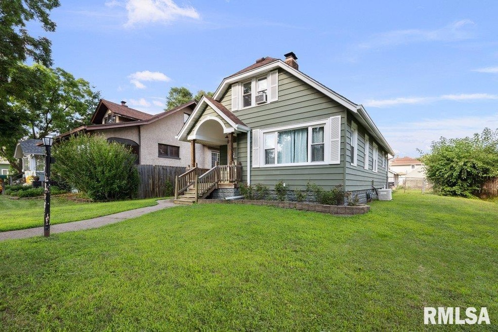 1517 35th St, Rock Island, IL 61201 - photo 1