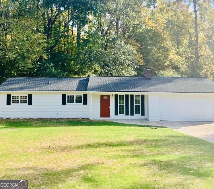 Lovely updated hard to find Ranch home in amazing 