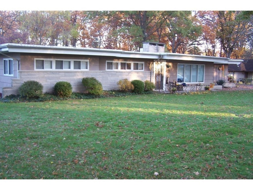 808 Hickory Hill Dr, Effingham, IL 62401 - photo 1