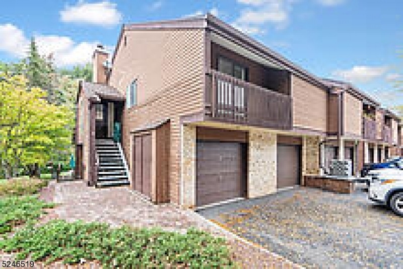 10 Summit Ct unit 2D, Annandale, NJ 08801 - photo 1