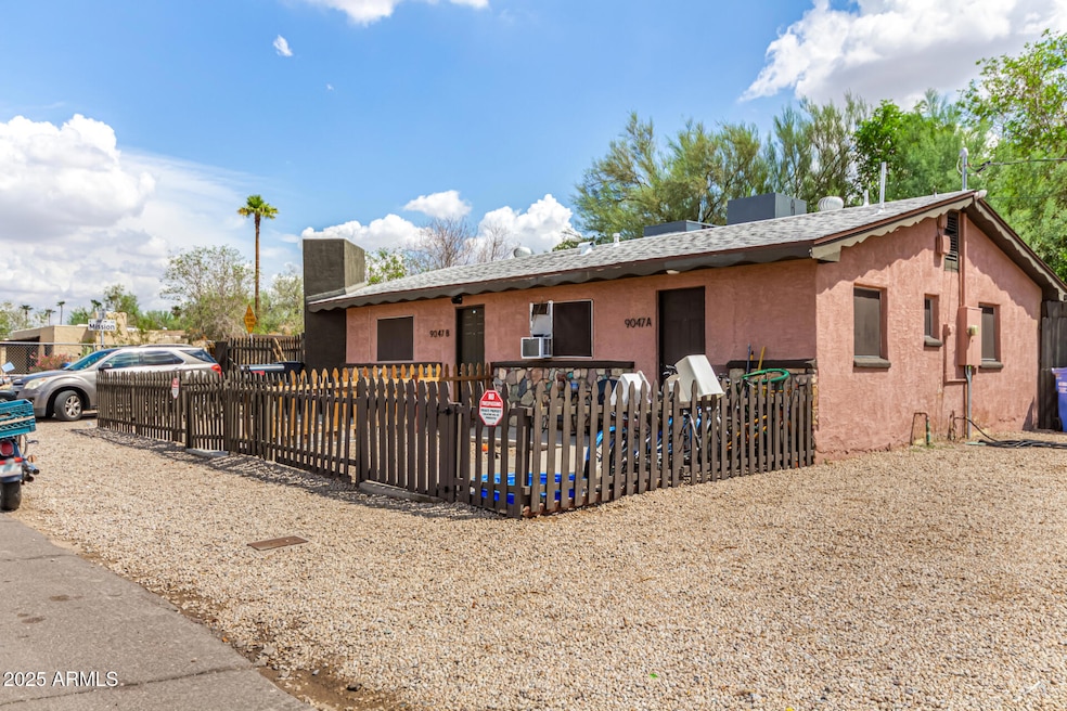 9047 N 11th St, Phoenix, AZ 85020 - photo 1