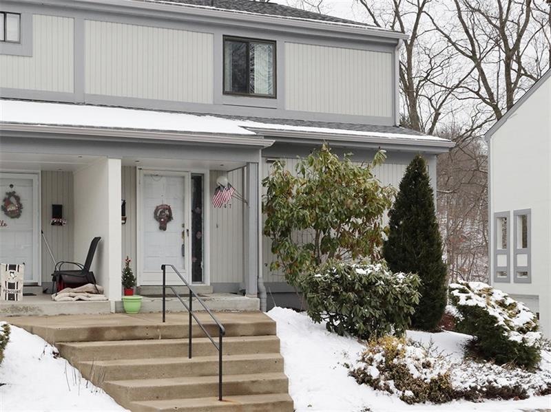 1547 Pinehurst Drive is maintenance free living! C