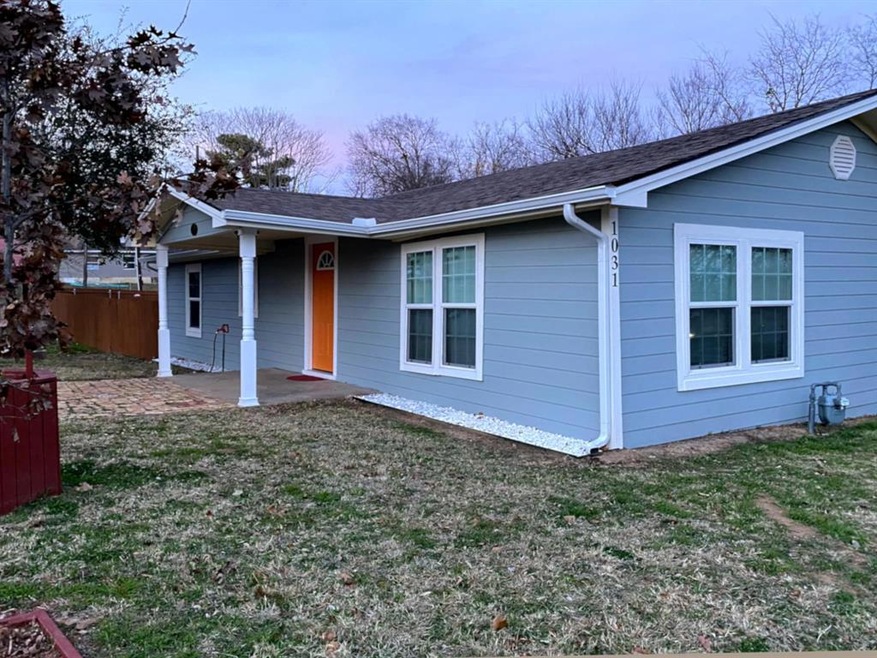 1031 W Hull St, Denison, TX 75020 - photo 1