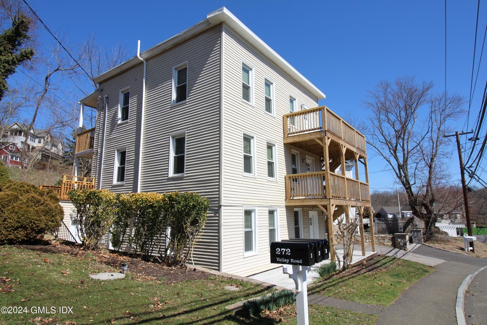 272 Valley Rd unit 2, Cos Cob, CT 06807 - photo 1