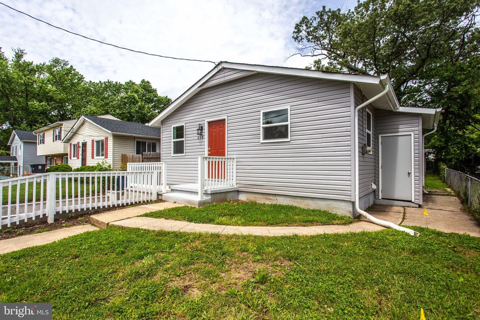 819 Clovis Ave, Capitol Heights, MD 20743 - photo 1