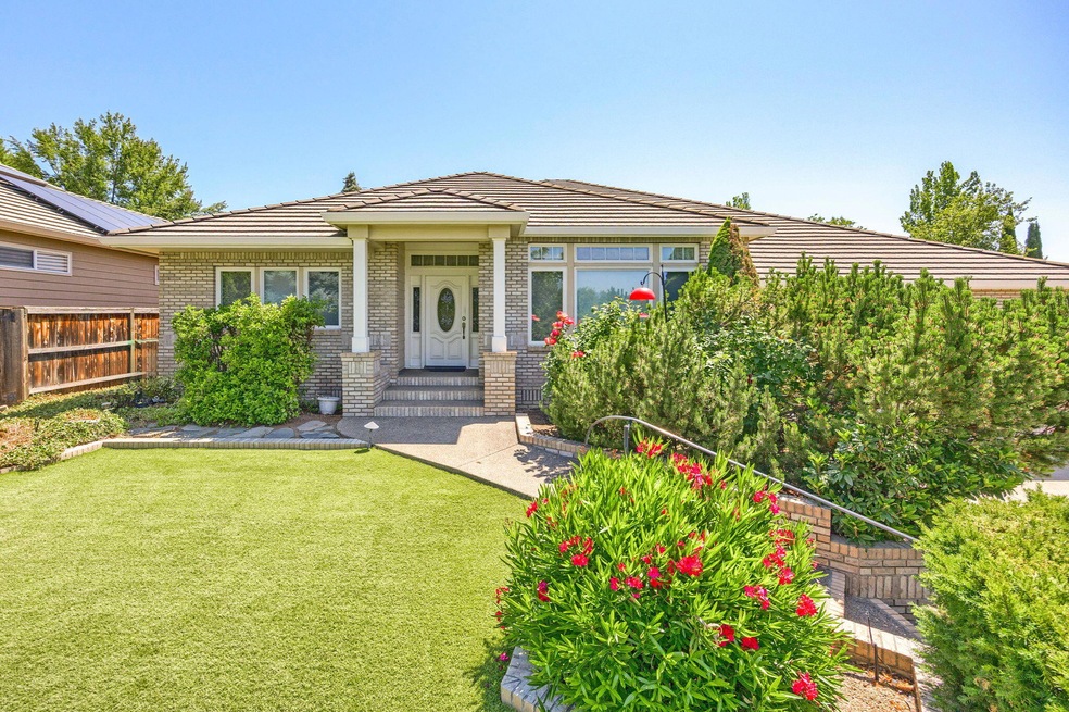 Sold $637,000 • Co-Listing Agent