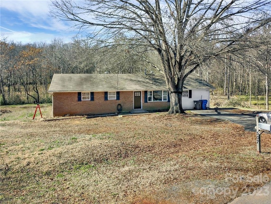 507 Lake View Dr, Fort Mill, SC 29715 - photo 1