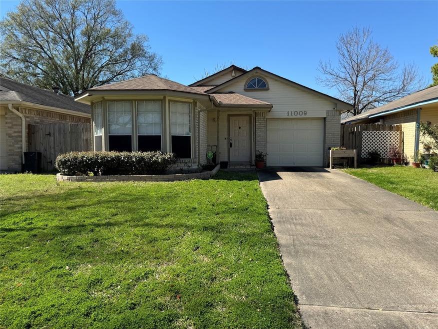 11009 Beaver Trail Dr, Houston, TX 77086 - photo 1