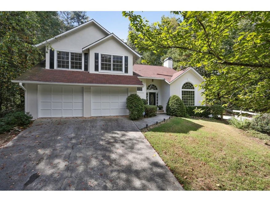 Private setting! Exterior painted in September, 20
