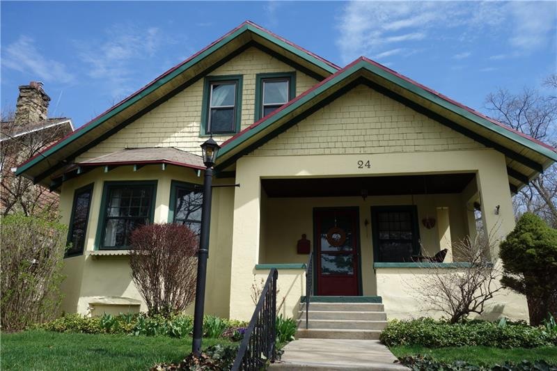 Craftsman Bungalow in Rosslyn Farms!