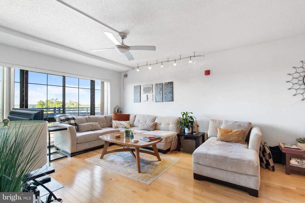 The Aurora Condominiums unit 1008, Silver Spring, MD 20910 - photo 1