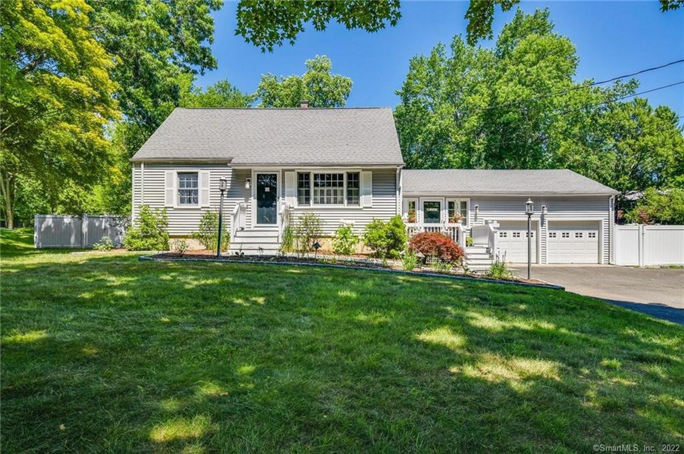 40 Juniper Ln, Southport, CT 06890 - photo 1