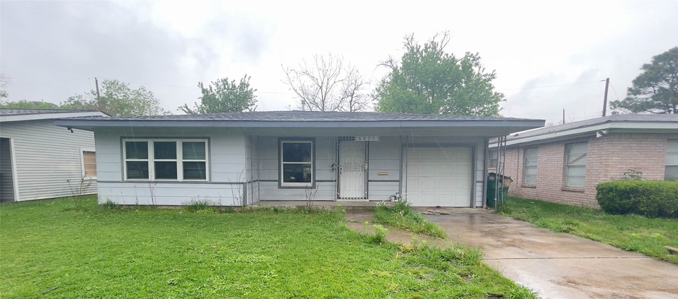 6820 Beachwood St, Houston, TX 77021 - photo 1