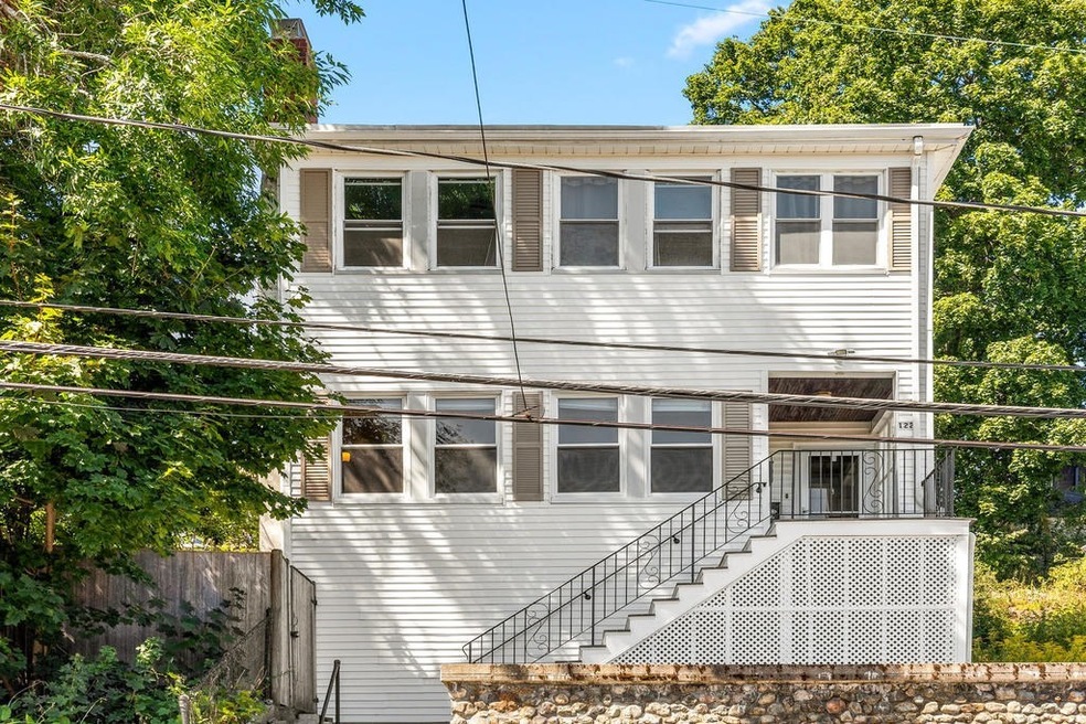 122 Langdon Ave unit 1, Watertown, MA 02472 - photo 1