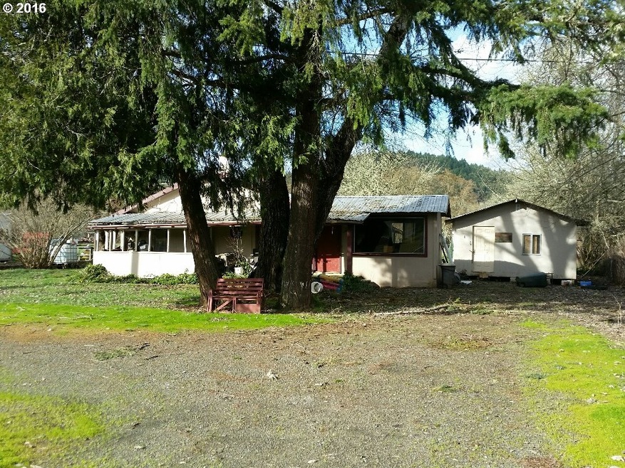 322 Red Rd, Sutherlin, OR 97479 - photo 1