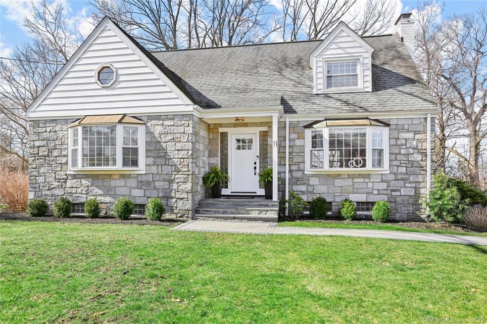 11 Orchard Hill Ln, Fairfield, CT 06824 - photo 1