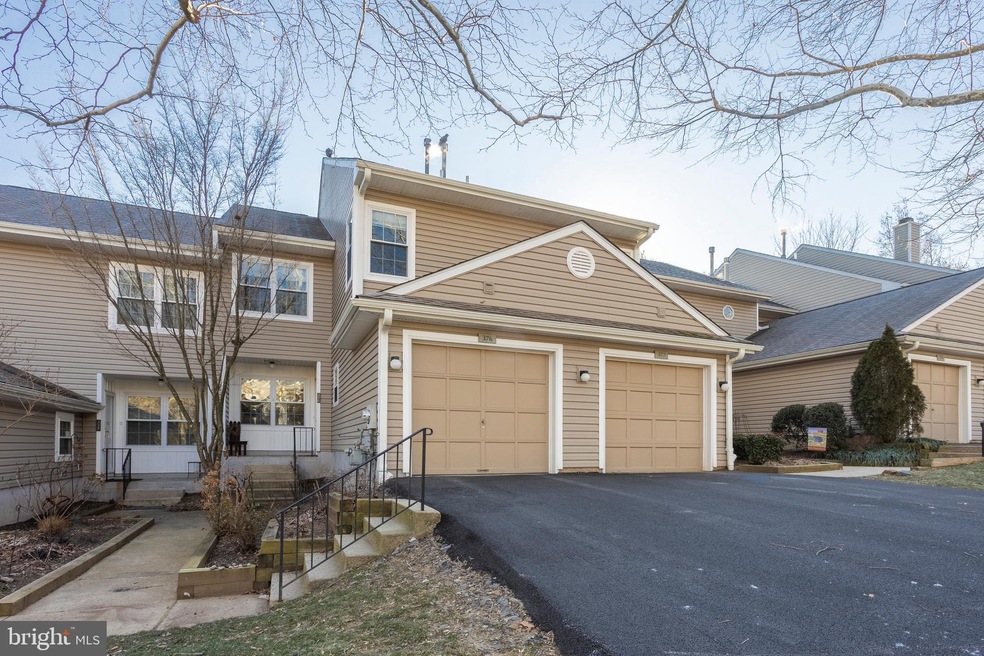 376 Radford Ct unit 378, Glen Mills, PA 19342 - photo 1