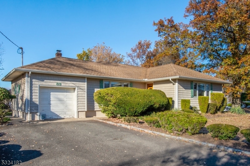 33 Sand Rd, Fairfield, NJ 07004 - photo 1