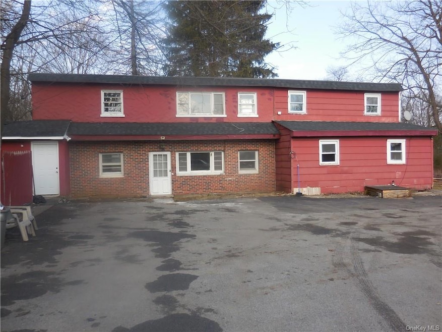 14 Maurice Ln unit 2, New Windsor, NY 12553 - photo 1