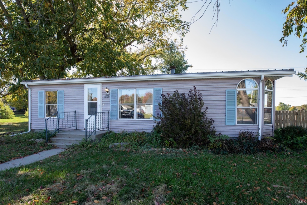404 Yearick St, Argos, IN 46501 - photo 1