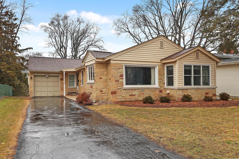 2250 Corona Rd, Waukegan, IL 60087 MLS MRD11331669