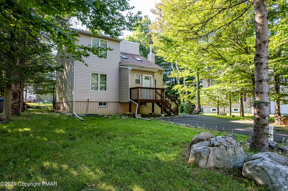 6376 Baltic Ave, Tobyhanna, PA 18466 - photo 1