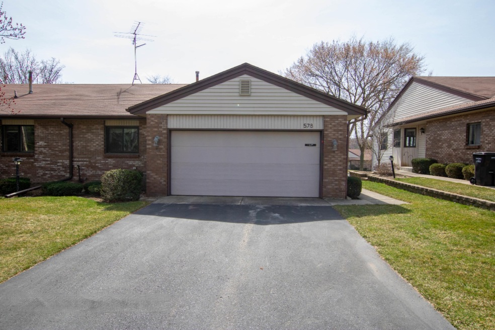 578 Pinespar Dr SW, Byron Center, MI 49315 - photo 1