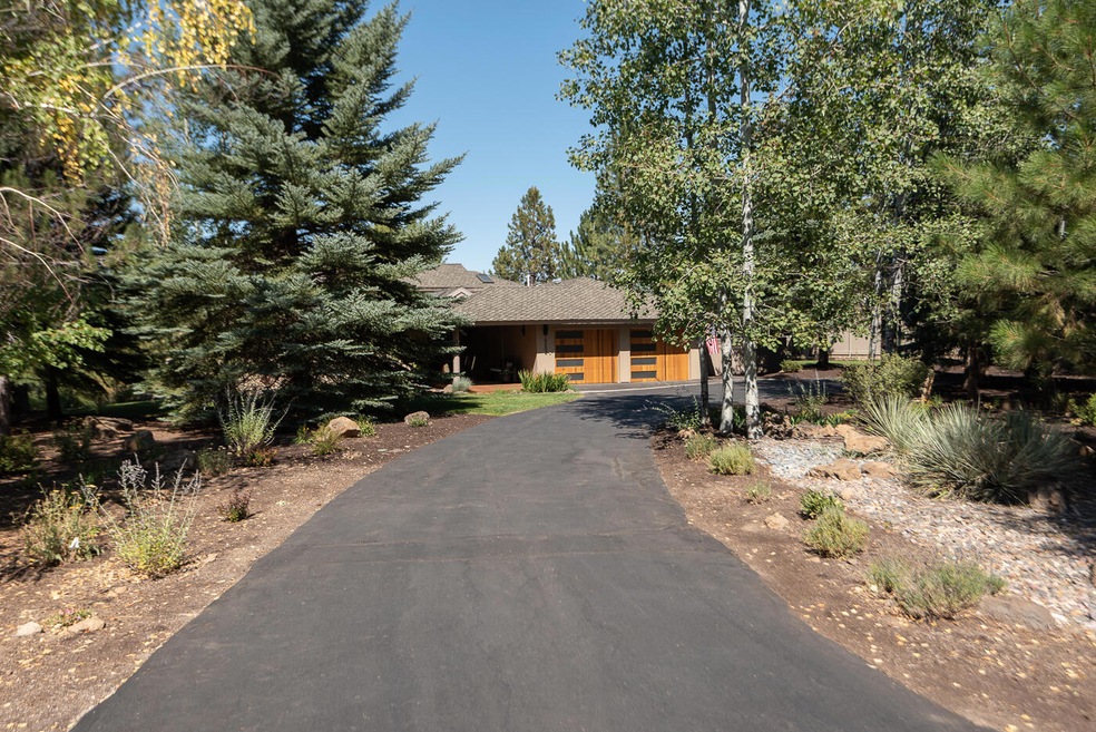 19504 Sunshine Way, Bend, OR 97702 - photo 1