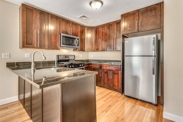 53 Colonial Ave unit 5, Boston, MA 02124 - photo 1