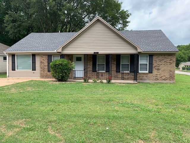 Just like new! Corner Lot!
