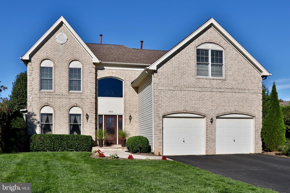 10868 Grovehampton Ct, Reston, VA 20194 - photo 1