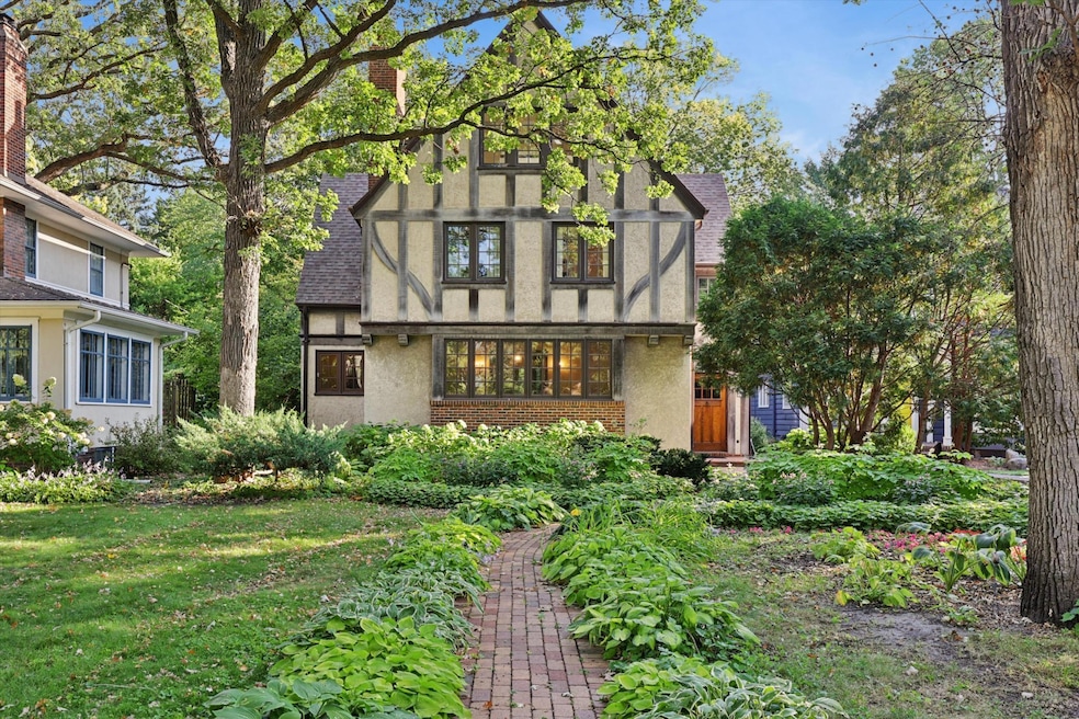 1421 E River Pkwy, Minneapolis, MN 55414 - photo 1