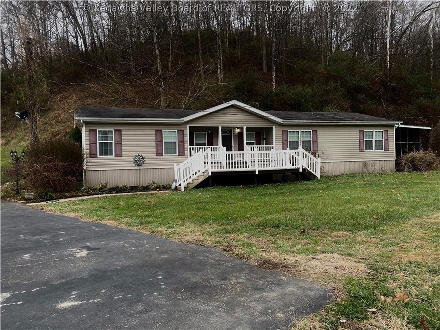 2620 Childress Rd, Alum Creek, WV 25003 - photo 1