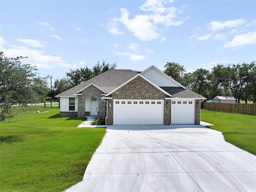 29 Callahan Rd, Lone Grove, OK 73443 - photo 1